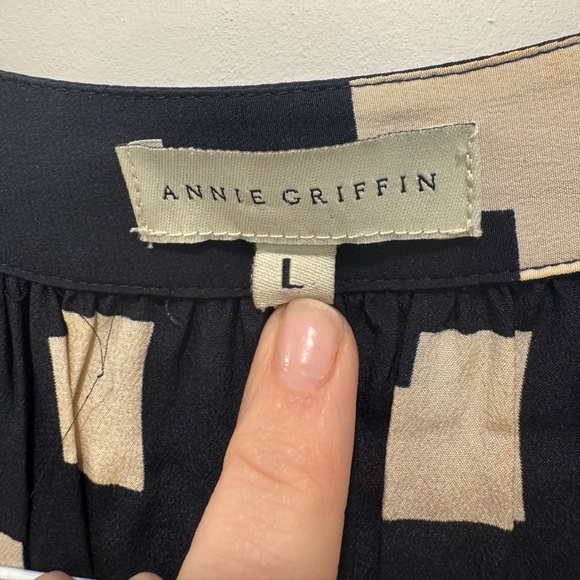 Silk top - Picture 2 of 3